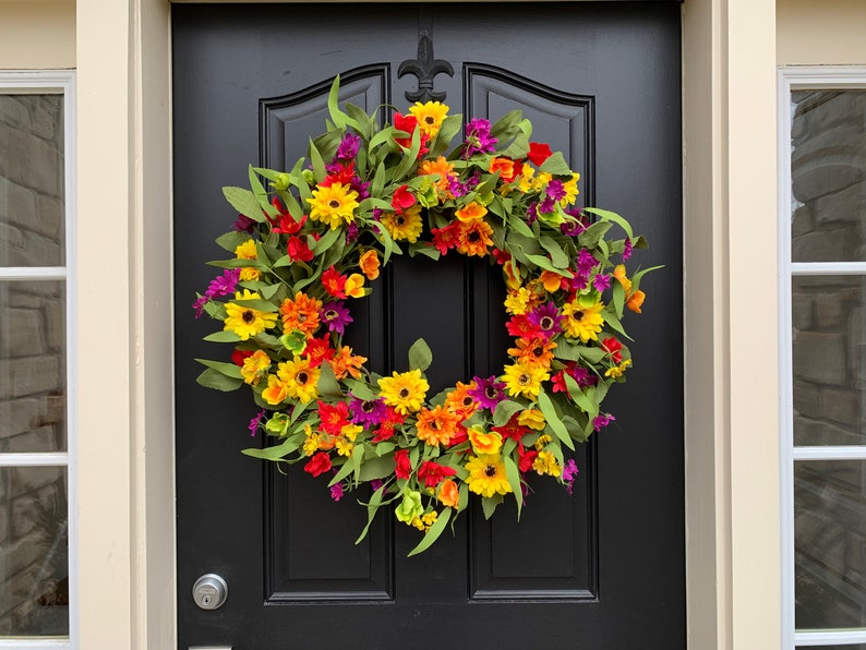 SUMMER FIESTA DECOR, Summer Daisy Door Wreath, Spring Hanger for Front Door, Summer Flower Wreath, Summer Door Wreaths, Multi Colored Wreath image 3