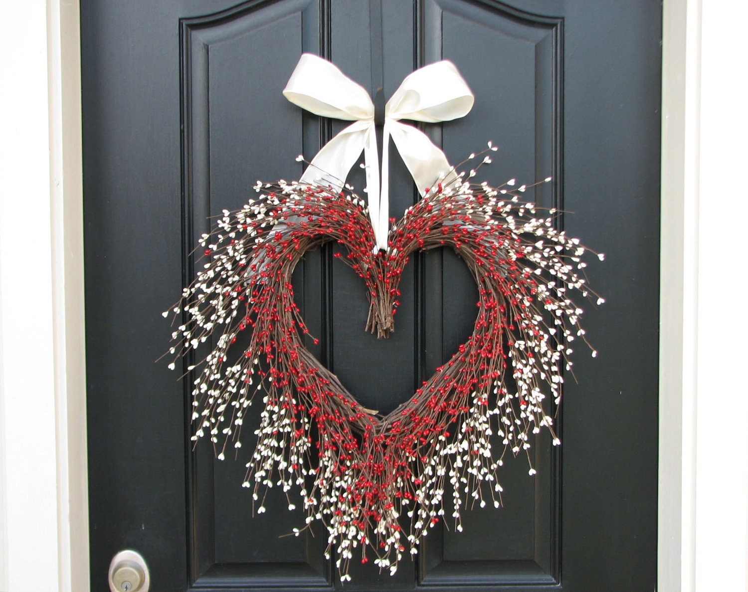 The Kissing Wreath Door Wreaths Valentine's Day Wreath | Etsy