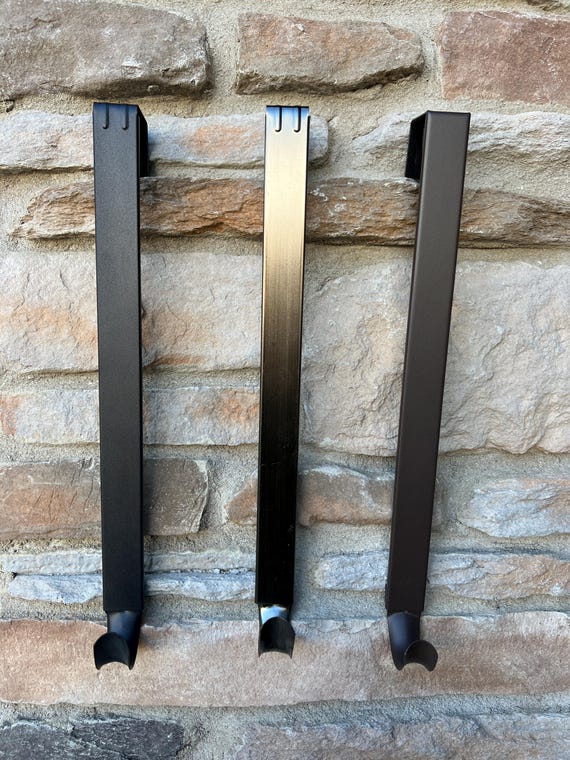 Extendable wreath hanger hotsell