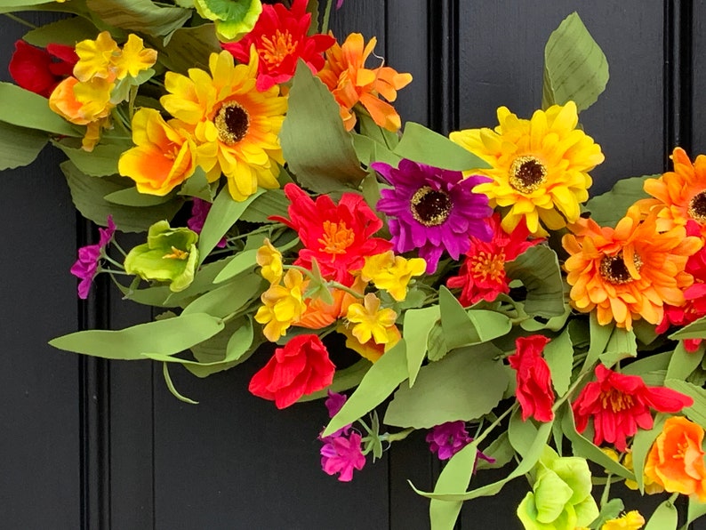 SUMMER FIESTA DECOR, Summer Daisy Door Wreath, Spring Hanger for Front Door, Summer Flower Wreath, Summer Door Wreaths, Multi Colored Wreath image 5