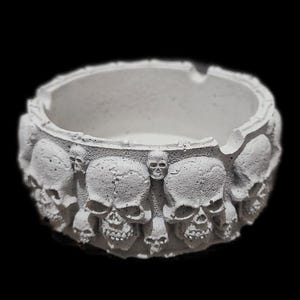 Skull ashtray
