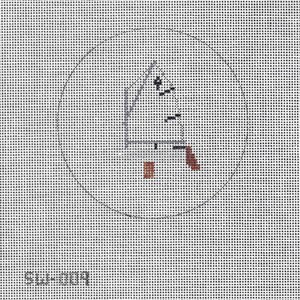 Op de afbeelding: Naaldkunst canvas met een geometrisch ontwerp in een cirkel. Het ontwerp heeft een huisachtige vorm met bruine en zwarte accenten. Het canvas heeft een rasterpatroon en de tekst "SW-009" onderaan.