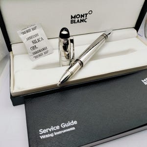 Stylo roller Montblanc Star Walker argent, encre noire, acier inoxydable