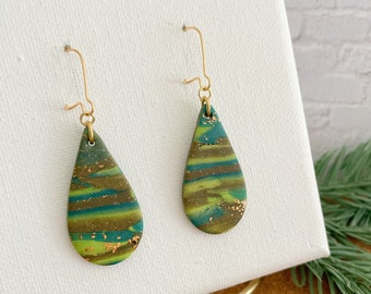 Green Polymer Clay Earrings, Winter Earring, Evergreen Earrings, Christmas Earrings, Forrest Dangle Earrings, earring gift