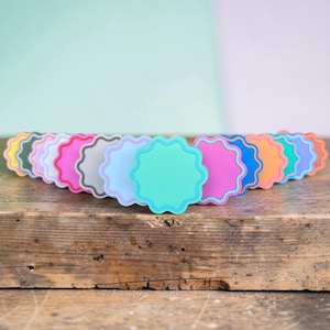 Tiradores de cajón ondulados retro: pomos de gabinete rosas y naranjas