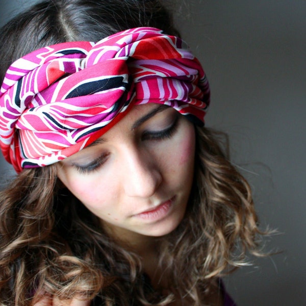 Bossa Nova, a Cool to the Touch scarf by LaTouchables