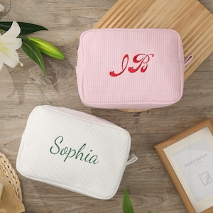 Makeup bag，Personalized Waffle Travel Cosmetic Bag - Custom Monogram Makeup Bag, Embroidered Toiletry Bag, Bridesmaid Gifts, Party Gift