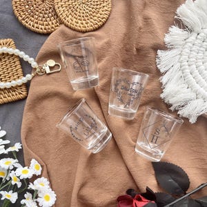 Junggesellenabschied Geschenkideen, kundenspezifische Schnapsgläser - personalisiertes Schnapsglas zum Trinken, Partygläser Trinkspiele, Weihnachtsgeschenke