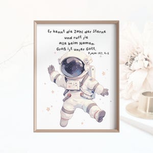 Carteles cristianos Carteles cristianos infantiles Astronauta Descarga digital Versículo bíblico Salmo 147:4-5 Biblia habitación infantil