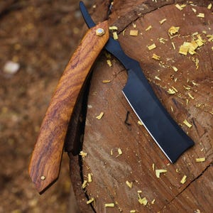 Personalized Damascus Steel Straight Razor – Luxury Shaving Blade & Groomsman Gift | Black Coated Straight Razor with Rosewood Handle