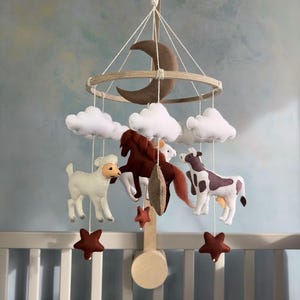 Farm Animal Crib Mobile, Adorable Farm Nursery Decor with Cows, Sheep & Barn, Perfect Baby Shower Gift, Unique Farm Theme Mobile for Crib