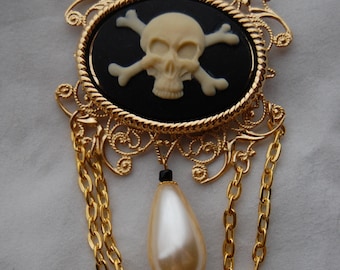 LARGE! "Charlotte" 40x30mm Pirate Skull Renaissance Bodice Hat Pin Brooch, Medieval Elizabethan Tudor for Faire Halloween Cosplay Dress Gown