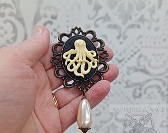 Renaissance "Cthulhu" Pirate Jerkin Doublet Bodice Brooch Pin: Large Resin Cameo, Medieval Tudor Elizabethan Costume Jewelry