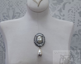 Nessa Renaissance Brooch Pin, Medieval, Victorian, Elizabethan, Tudor for Faire Bodice Dress Gown