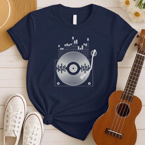 T-shirt vinylplatenspeler – Nostalgieshirt en platenliefhebber Cadeau voor vinylverzamelaar, DJ-cadeau, platenspelershirt en muziekfestivalkleding