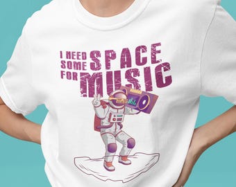 Funny Vaporwave Astronaut Shirt – Gift for DJ, Sound Engineers & Beat Maker