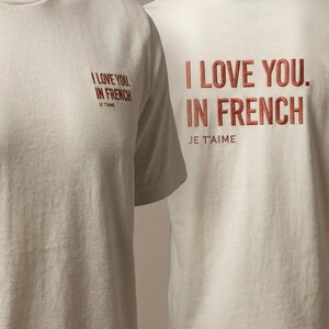 Camiseta París Bordada Minimalista | Camiseta Comfort Colors Premium | Estilo Francés | Algodón Vintage | Básico Unisex Lujo