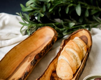 Personalized Olive Wood Bread Basket – Rustic Handmade Kitchen Gift – Custom Engraving – Eco-Friendly & Natural Home Décor