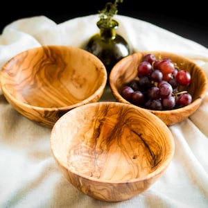 Handmade Olive Wood Bowl Set 3-Piece Round Rustic Fruit Snack Breakfast Serving Bowls Kitchen Decor Sustainable Gift for Her Him