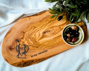 Personalized Olive Wood Cutting Board,  Custom Engraved Gift for Christmas, Wedding & Birthday, Rustic Mediterranean Kitchen Decor