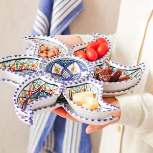 Juego de servir de cerámica de 8 piezas pintadas a mano, cuencos para tapas y aperitivos con forma de estrella para salsas, quesos y aperitivos, un regalo mediterráneo único