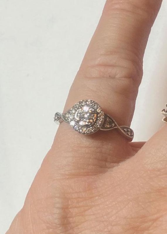 Impressive Diamond Halo Ring, solid 10K W Gold si… - image 3