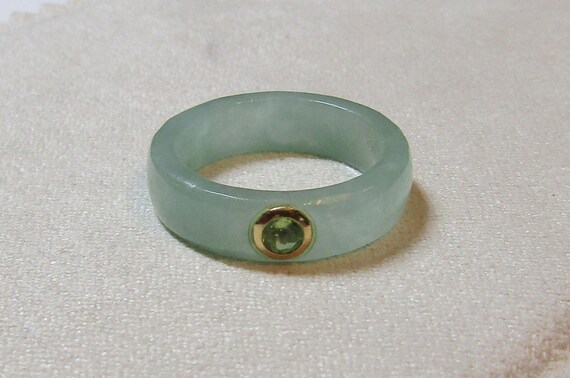 Solid Jade Ring, size 8, peridot gemstone insert … - image 9