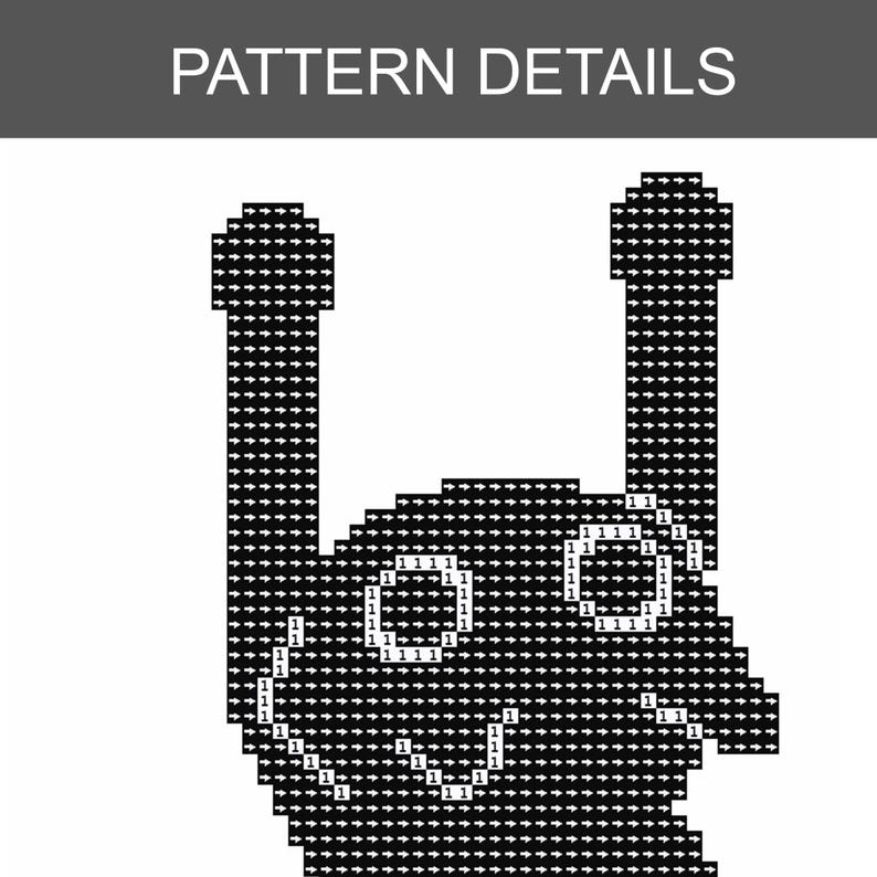K&ouml;nnte beinhalten: Ein schwarz-wei&szlig;es Pixel-Art-Muster mit der &Uuml;berschrift PATTERN DETAILS. Das Design zeigt die gitterbasierte Silhouette einer Figur mit zwei hohen Ohren, kreisf&ouml;rmigen Augen und einem geschwungenen Mund, gef&uuml;llt mit Pfeilsymbolen und der Zahl 1.