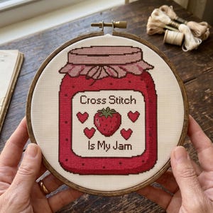 C'est mon confiture au point de croix, motif de point de croix, pot de fraises, broderie de décoration de cuisine, téléchargement immédiat image 1