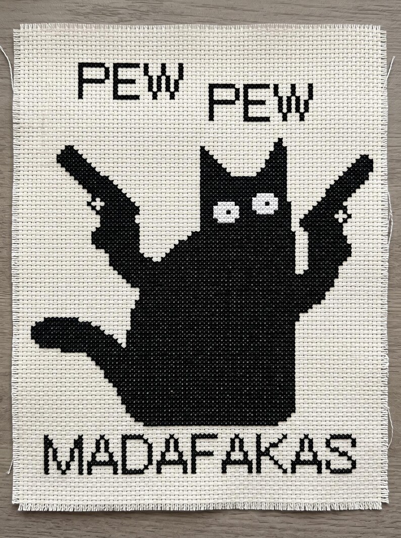 Pew Pew Madafakas svart katt korsstygnsmönster – direkt digital nedladdning bild 2