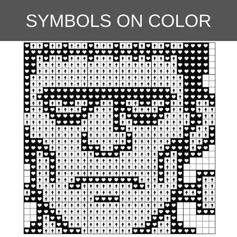 Puede incluir: Un patr&oacute;n de punto de cruz en blanco y negro titulado SYMBOLS ON COLOR. La cuadr&iacute;cula muestra un retrato estilizado compuesto por peque&ntilde;os s&iacute;mbolos de corazones y flechas hacia arriba dentro de cuadrados, formando un rostro y cabello.