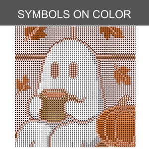 Peut inclure: Un diagramme de point de croix intitul&eacute; SYMBOLS ON COLOR compos&eacute; d'une grille de symboles. Le motif repr&eacute;sente un fant&ocirc;me blanc tenant une tasse marron, entour&eacute; de feuilles d'automne orange et d'une citrouille, le tout en format grille.