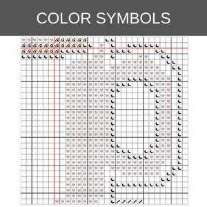 Puede incluir: Un patr&oacute;n de punto de cruz titulado COLOR SYMBOLS con un dise&ntilde;o de cuadr&iacute;cula. El dise&ntilde;o muestra la forma de una letra compuesta por iconos de corazones rosa claro y s&iacute;mbolos de lunas crecientes negras sobre un fondo blanco con l&iacute;neas negras.