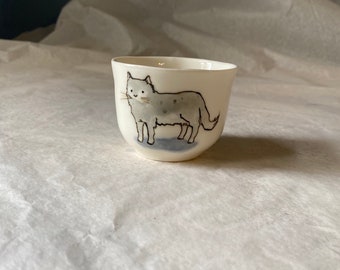 The cat - a small tumbler