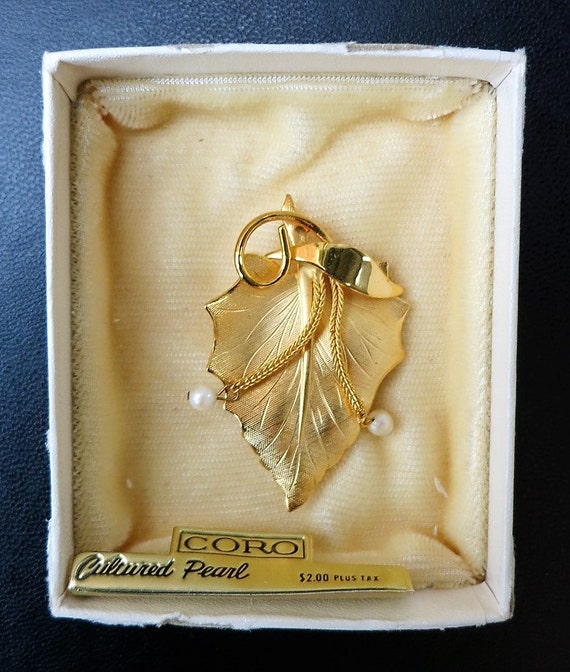 Vintage CORO Leaf Pin with Cultured Pearls in Ori… - image 5