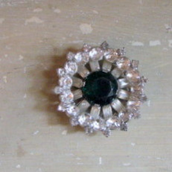 Vintage Brooch with Four Cuts of Rhinestones - image 5