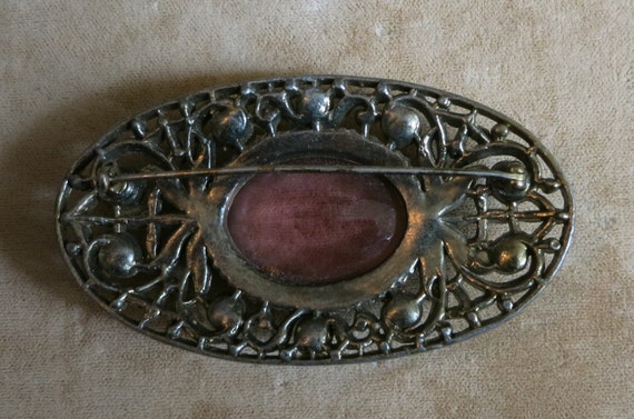 A Lovely Antique Brooch with Pale Amethyst Stones… - image 2
