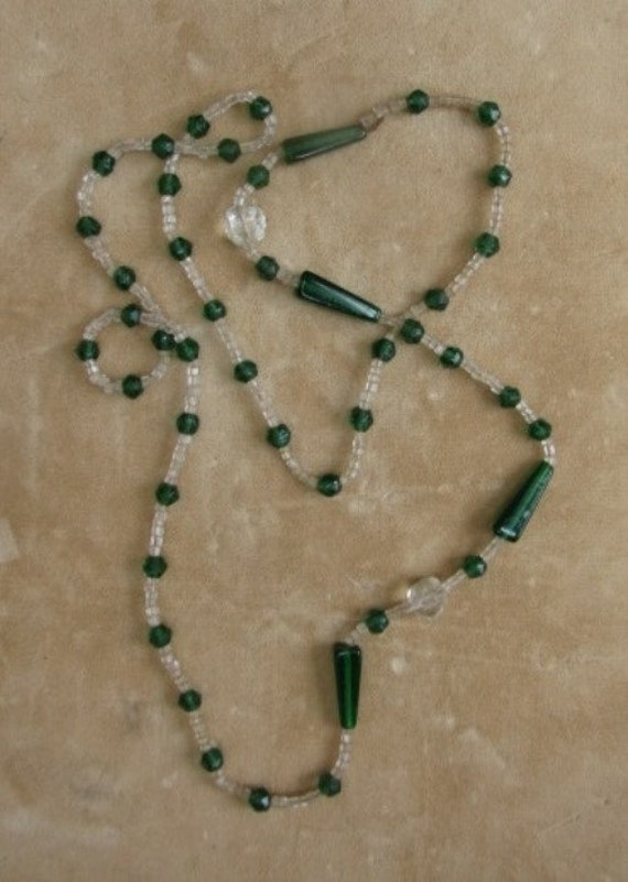 Delicate Vintage Glass Beaded Necklace