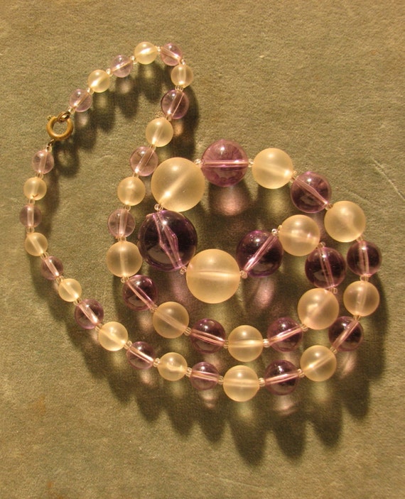 A Vintage Necklace in Graduated Glass Beads...Pale