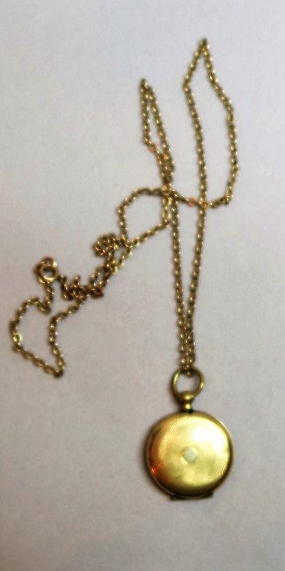 Vintage Gold Filled Locket and Chain - image 3