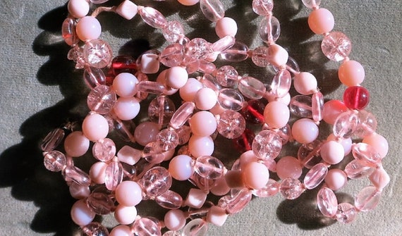 A Long Bead Necklace in Shades of Pale Pinks and … - image 2