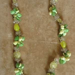 A Really Pretty Vintage Plastic Floral Necklace in Pale Greens and Yellows