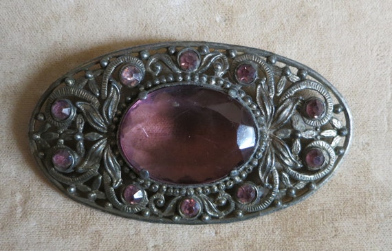 A Lovely Antique Brooch with Pale Amethyst Stones… - image 1