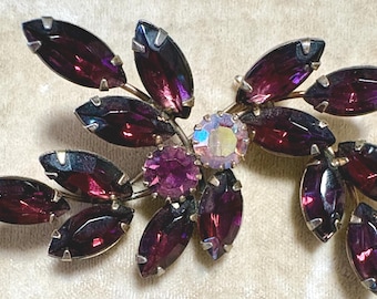 Vintage Brooch in Gold Tone with Amethyst Colored Navette and Round Rhinestones