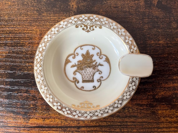 Rare vintage Noritake gold flower basket ashtray, 1928- 1930 pattern number 44318