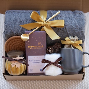 Fall Vibes Gift Box Cozy fall Gift Basket for Her Self Care Package Cozy Gift Box with Blanket Fall Candle Care Package Birthday Gift Box