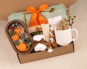 Luxury Fall Gift Basket for Her, Fall Birthday Gift Box with Blanket, Pumpkin Spice Gifts Fall Self Care Gift Box, Fall Care Package