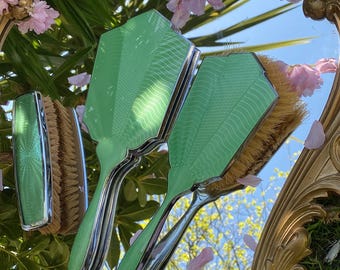 アンティークの木製と花柄の金属装飾のヘアブラシ - Etsy 日本