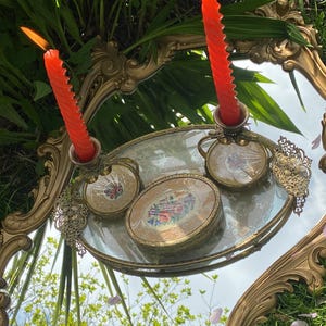 ESMERELDA DAMSEL - Regency Floral Hollywood style vanity set. Gold tone tray, hat pin box & candle holders.