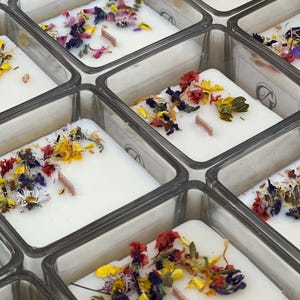 Candele Floreali – Bomboniera Perfetta per Matrimonio, Battesimo, Comunione e Occasioni Speciali